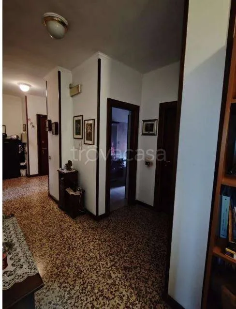 hallway_entrance