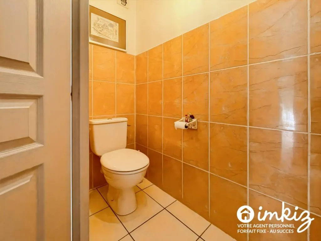 Vannitoad - 3-Bed Flat with Garden in Fuveau