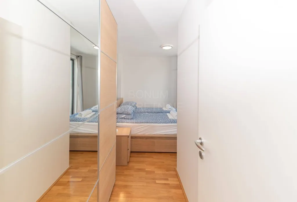Magamistoad - Luxury Apartment with Sea View in Primošten