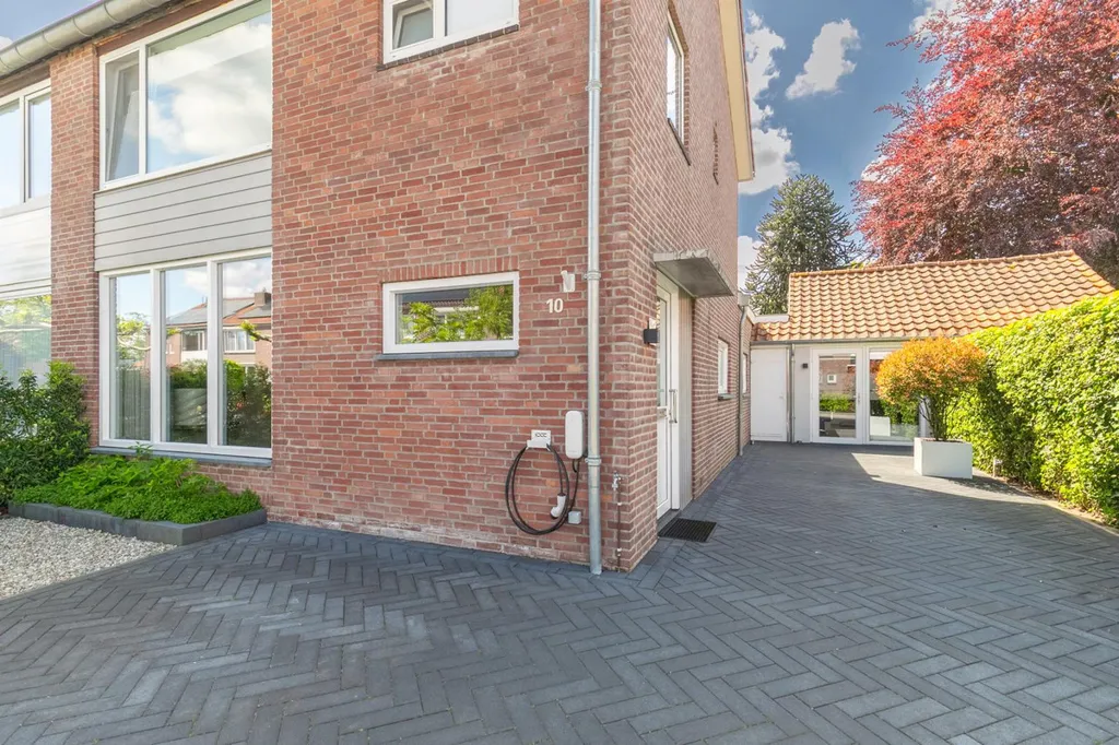 Välivaade - Luxury Two-Storey House with Overkapping in Moergestel