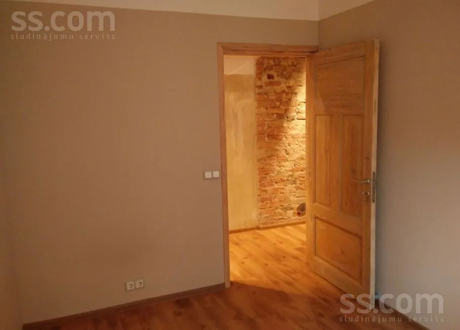 Pièces - 2-Bedroom Apartment with Sunny Views in Riga Centre