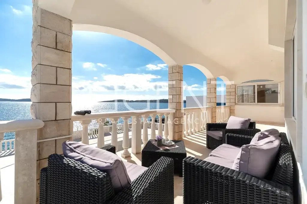 Terrasse - Stone Villa with Sea View on Korčula Island