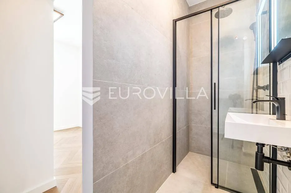 Salles de bain - Luxury Apartment with Garden Access in Zagreb