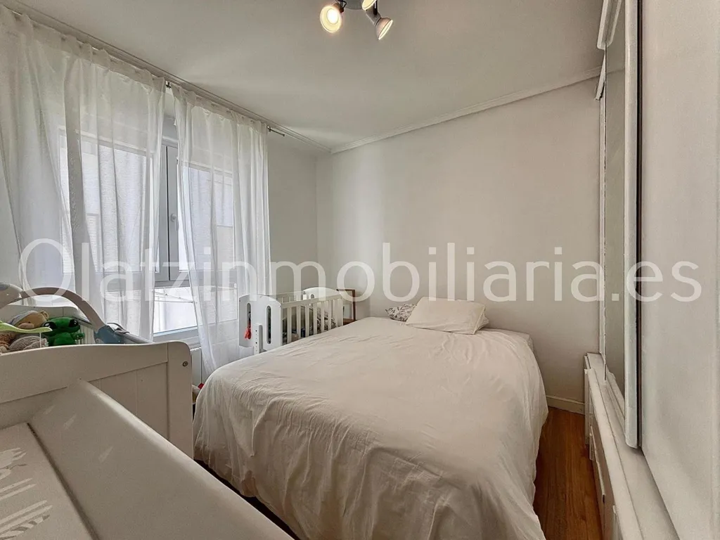 Bedrooms - Bright Apartment with Terrace in Zalla Centre