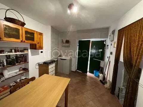 Köök - Apartment with Cellar in Priverno Centre