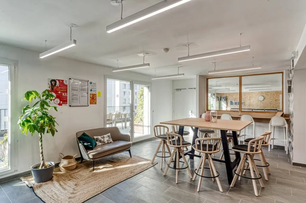 Söögituba - 18m² Studio with High-Speed Internet in Student Residence