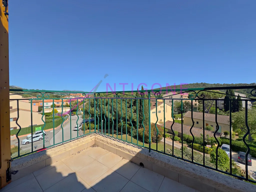 Balcony - T1 Apartment with Balcony in Prats Quarter