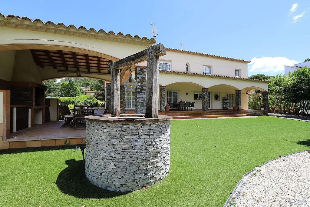 Terrasse - Villa with Pool and Buildable Plot in Caldes de Malavella