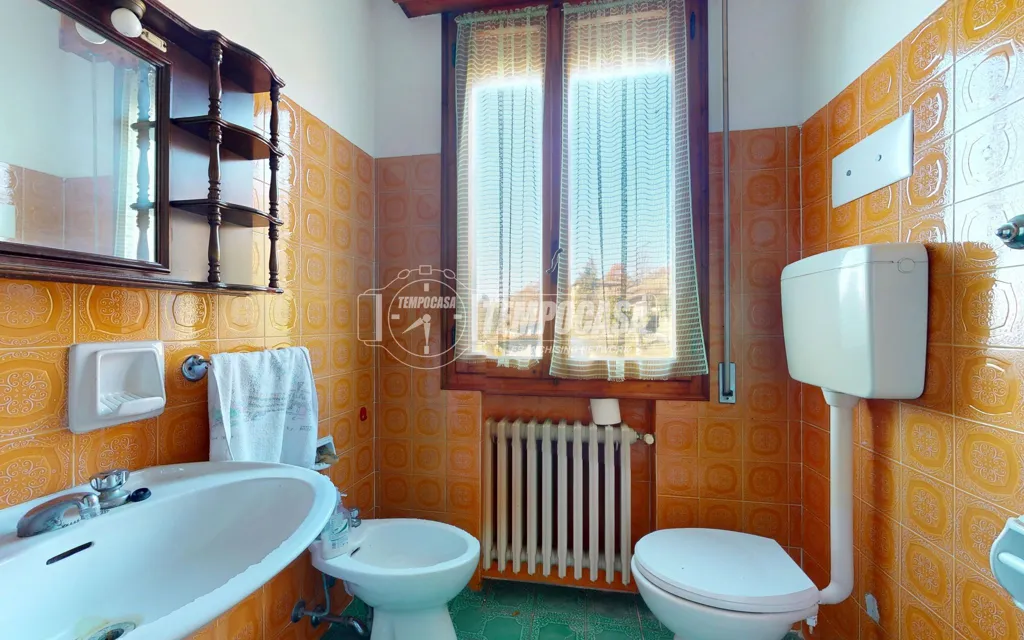 Vannitoad - Spacious Apartment with Garden in Zocca Centre