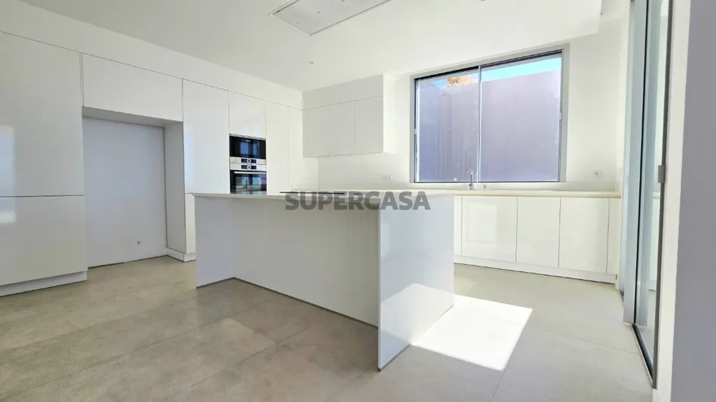Cuisine - Contemporary House with Sea View in Ajuda
