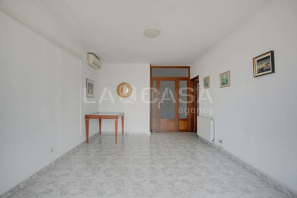 Apartment with Balconies in Bellvitge