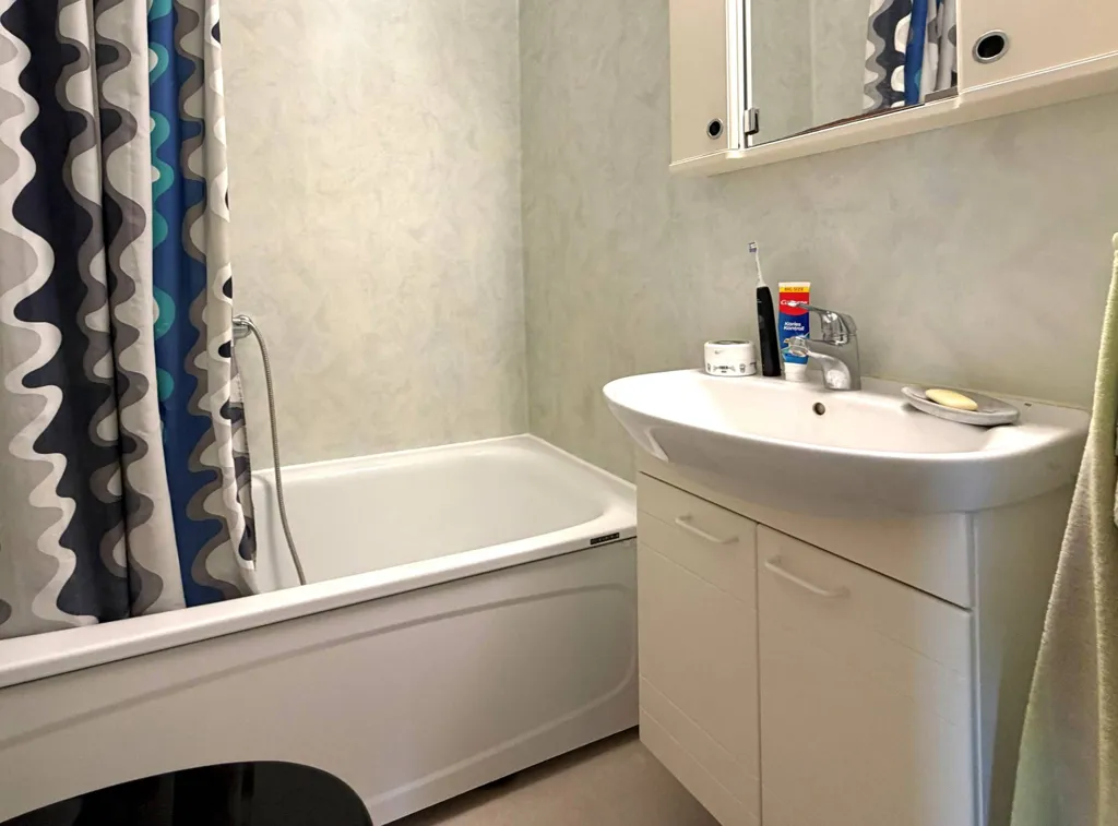 Vannitoad - Well-Maintained Apartment with Balcony in Vångavägen