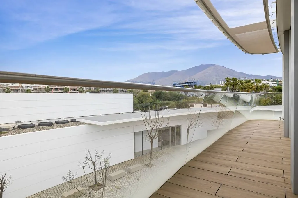 Balcon - Beachfront Luxury Apartment in Estepona