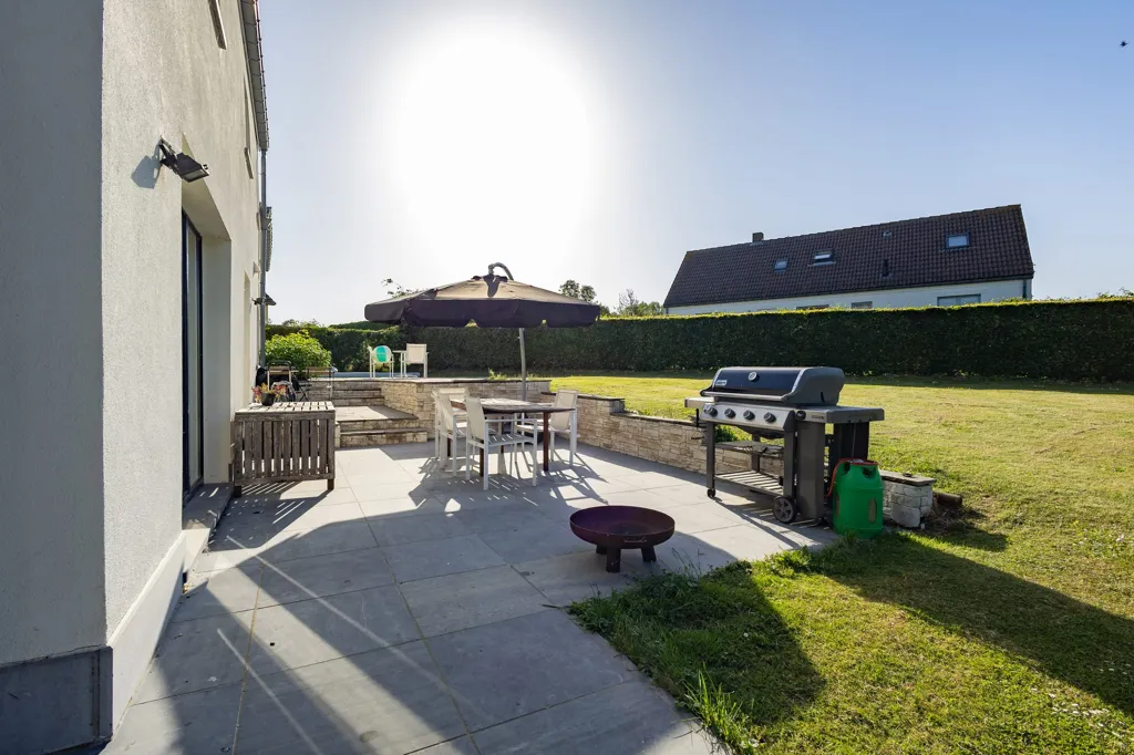 Terrass - 4-Bed House with Pool & Solar Panels in Chaumont