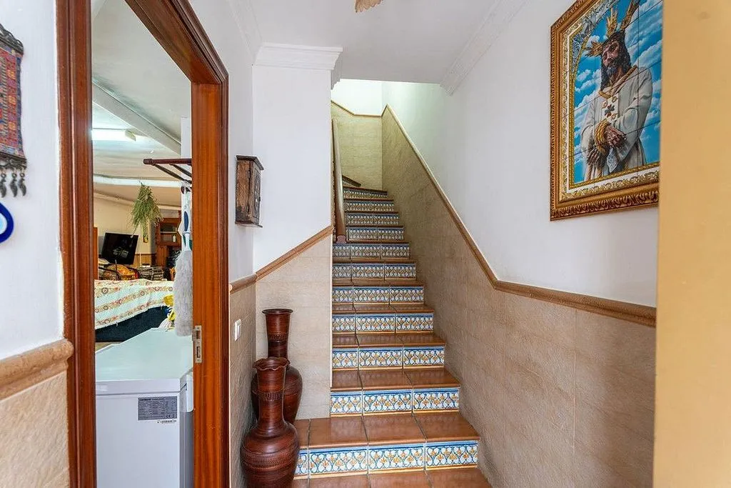 Toad - Terraced House with Pool in Estepona Centre