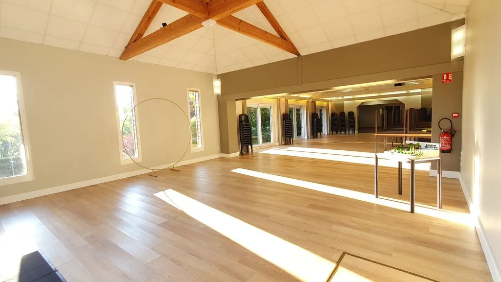 Séjour - Maison de Luxe avec Piscine à Cordelle