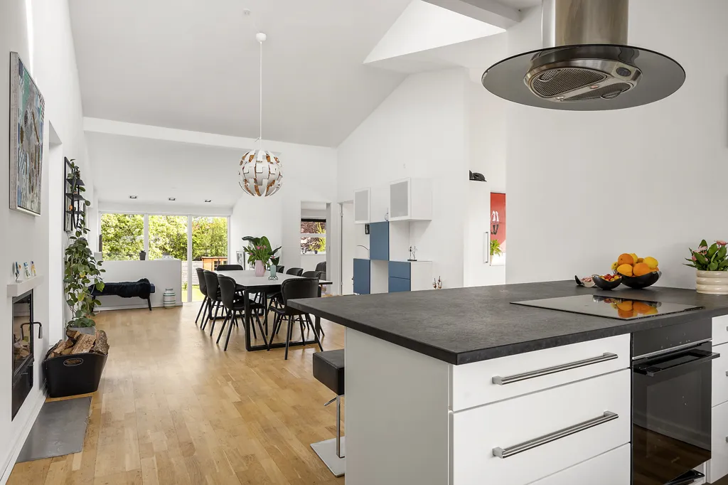 Kitchen - 1952 Villa with Garden in Gentofte