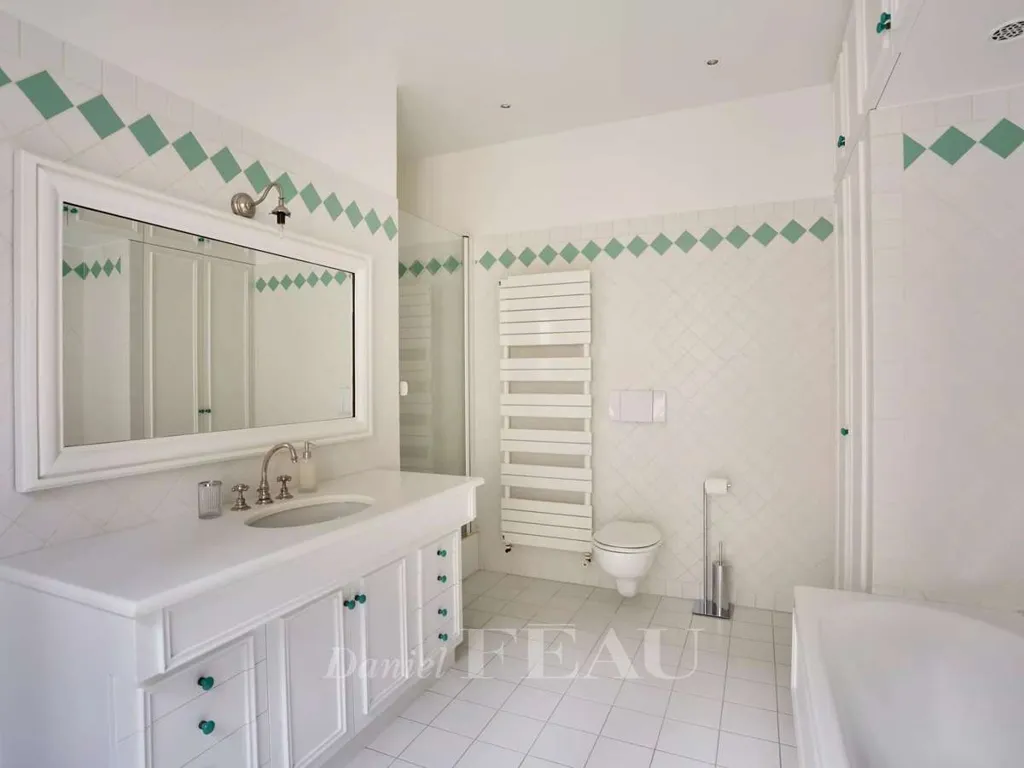 Bathrooms - Luxury Duplex with Balcony Views near Eiffel Tower