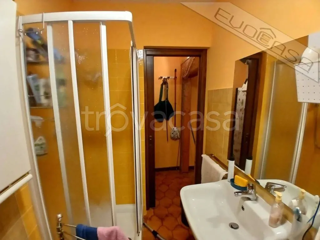 Salles de bain - Villa with Garden in Perosa Argentina