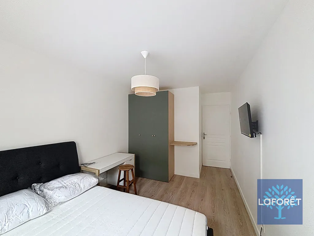 Magamistoad - Modernised 3-Bed Flat with Balcony in Cergy