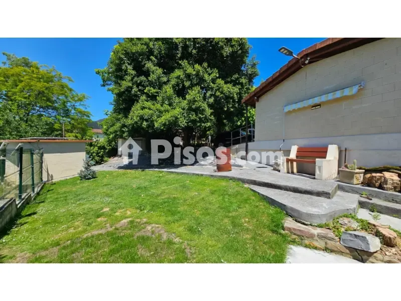 Garden - Independent Villa with Private Pool in Gueñes