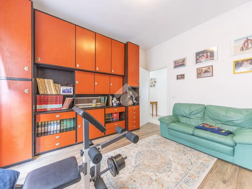 Elutuba - Triplex with Terrace in Torre Maura, Rome