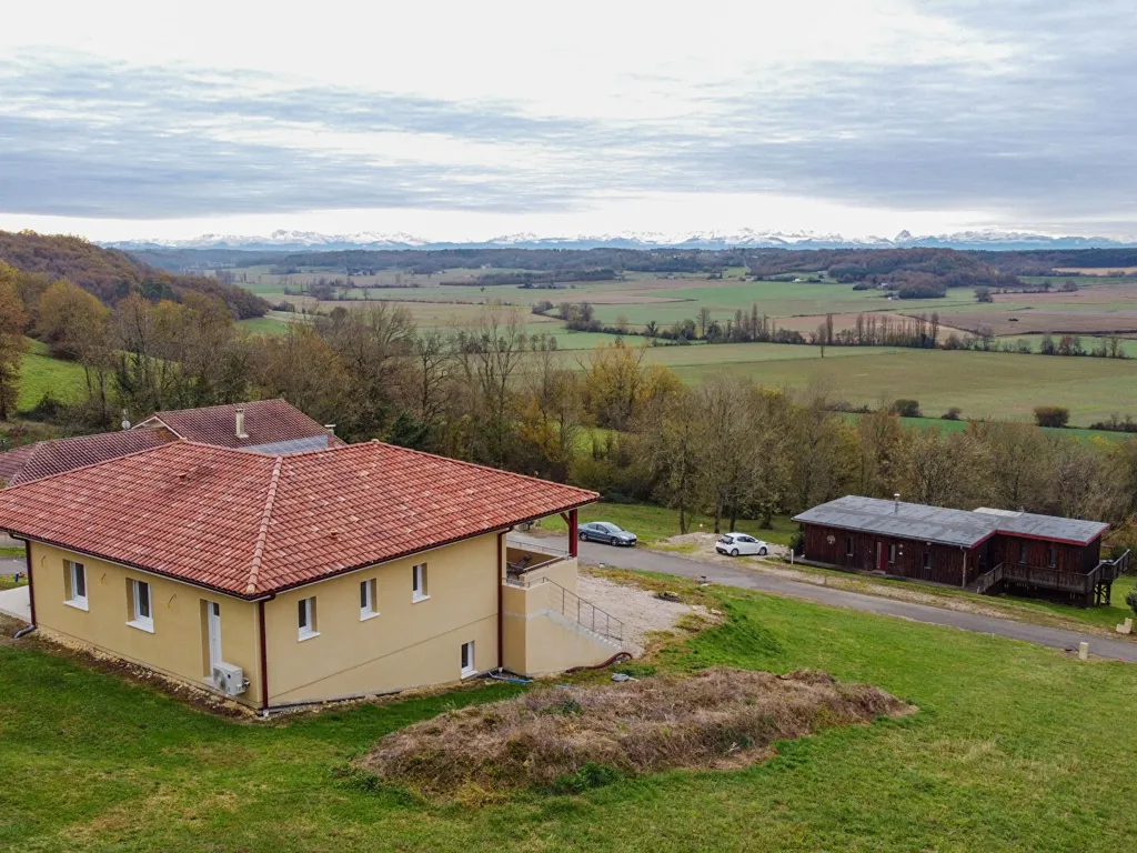 Vue aérienne - Maison Contemporaine avec Vue Pyrénées à Geaune