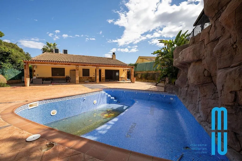 Bassein - Chalet with Pool and Terrace in Mas Mora