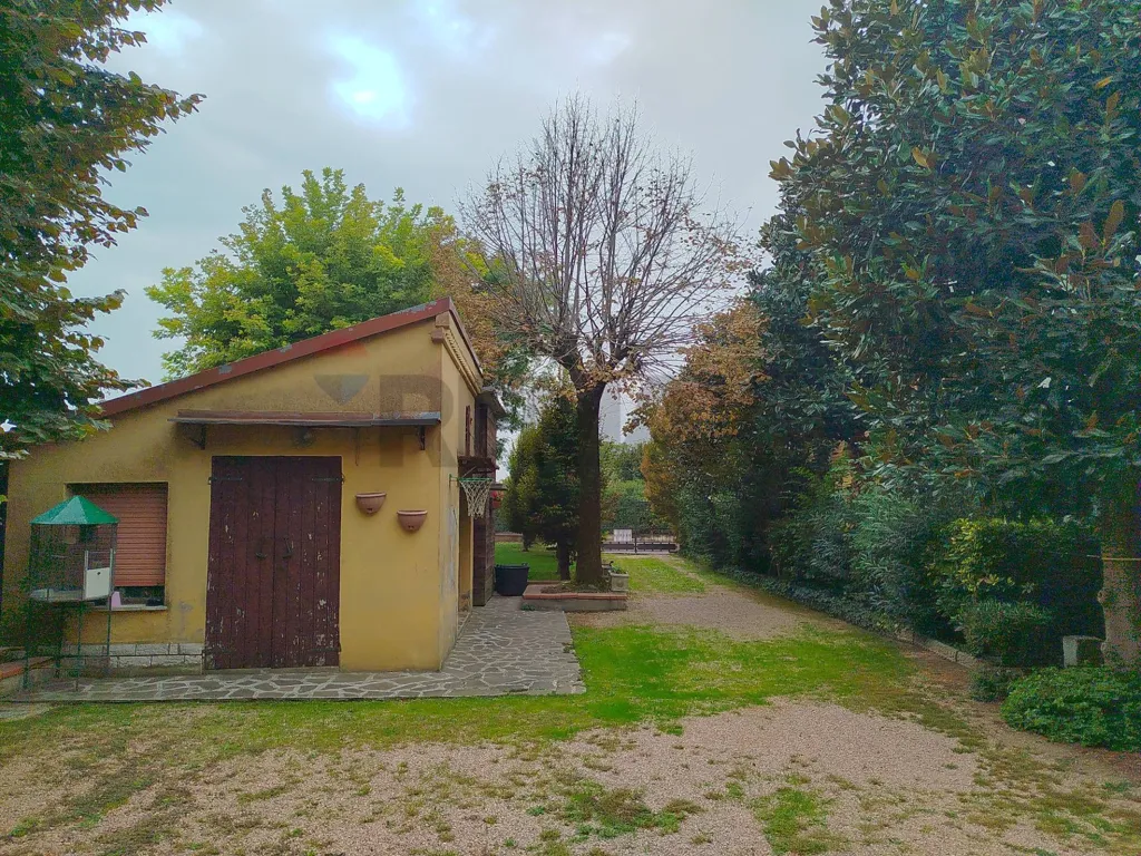 Välivaade - Bifamily Villa with Garden in Medolla