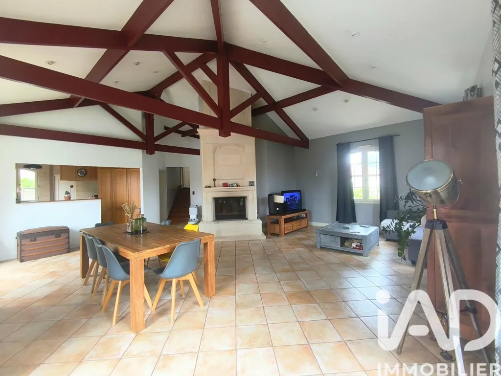 Dining Room - Detached House with Pool in Essarts-en-Bocage