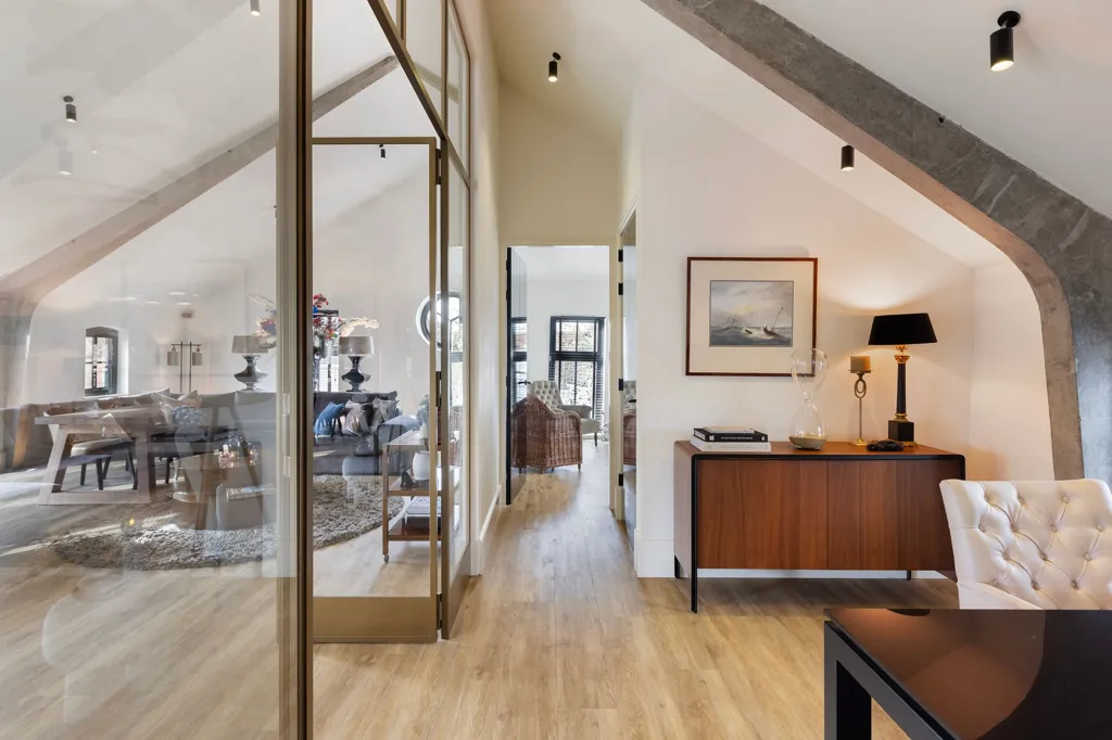 Bureau - Luxury Loft with Garden in Westmaas