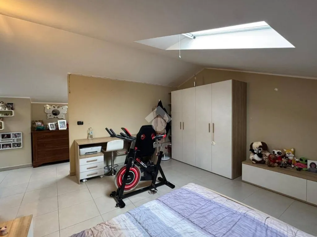 Magamistoad - 5-Bedroom Apartment with Terrace in Rivalta di Torino