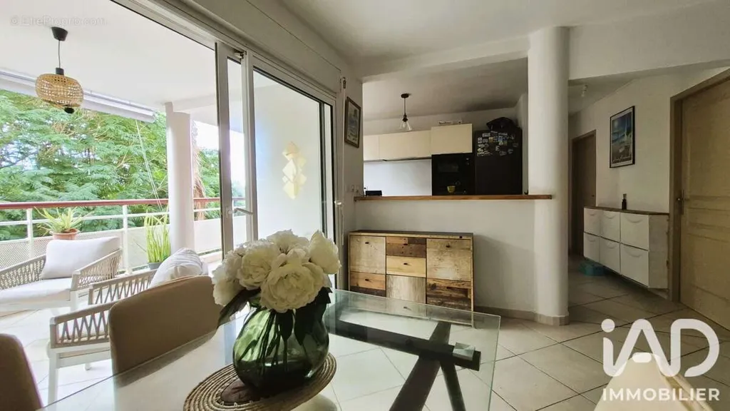 Sala da pranzo - T3 Apartment with Garage in Le Lamentin