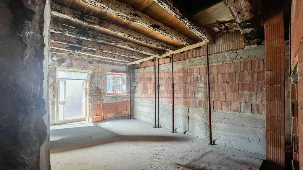 Stanze - Rustic Property with Expansion Potential in Monteviale