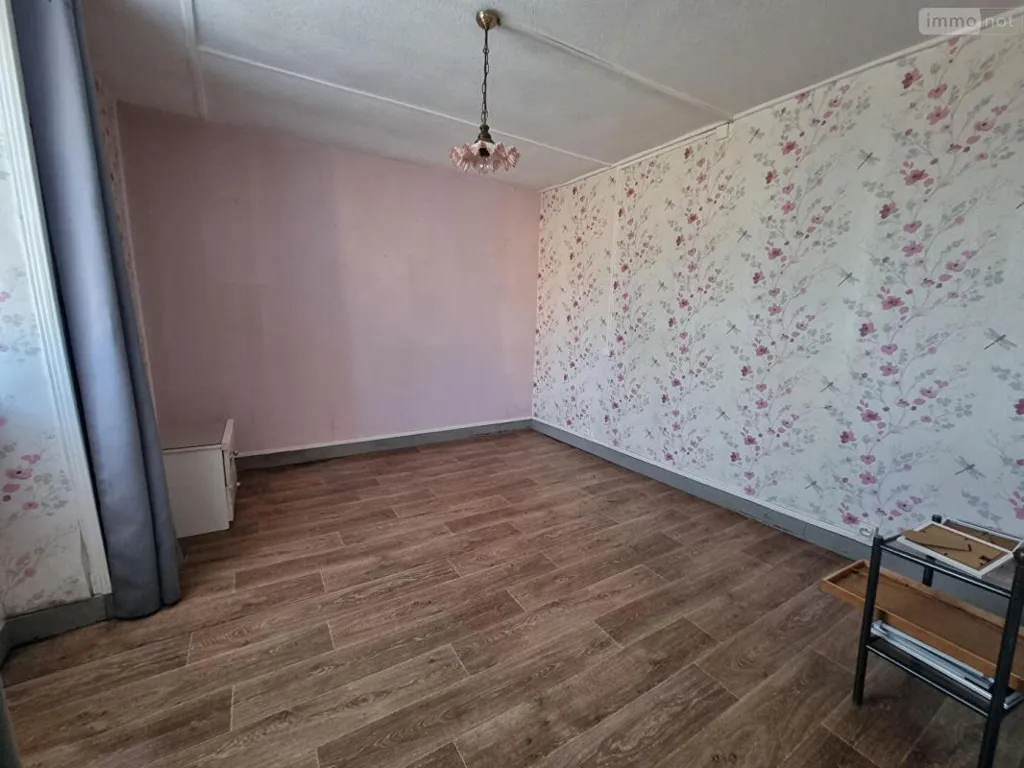 Rooms - 4-room house in Ducey-les-Chéris