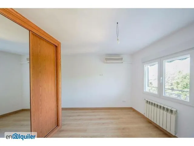 Toad - Fully Renovated Flat with Terrace in Carabanchel