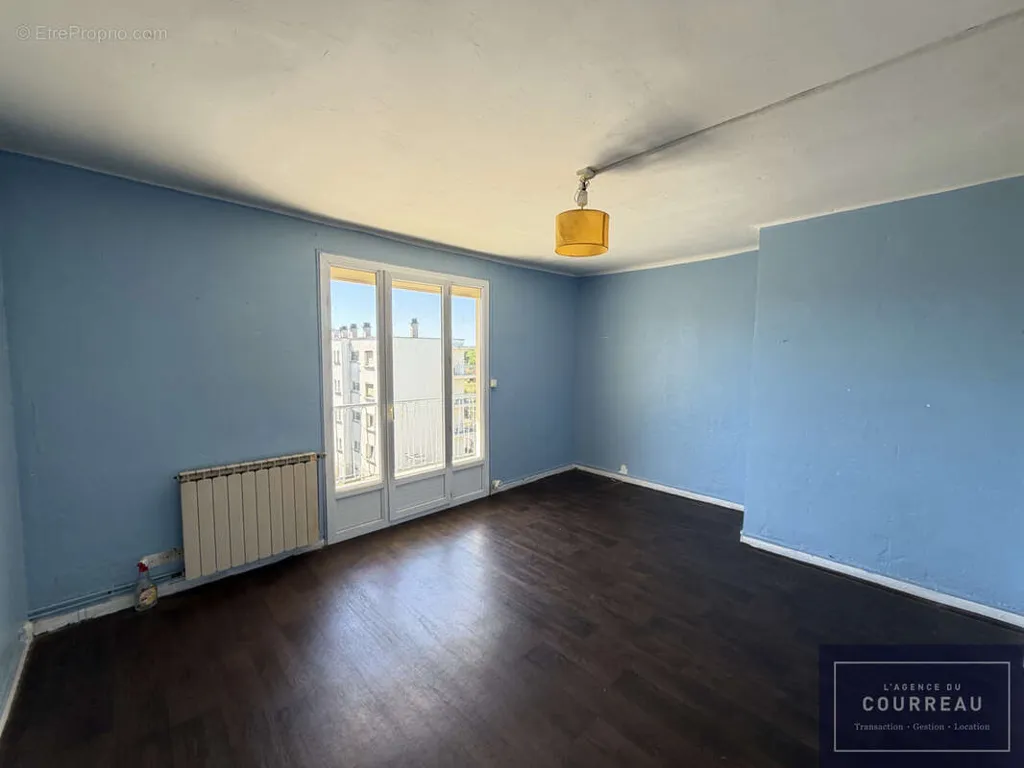 Pièces - Appartement T3 avec terrasse à Arceaux