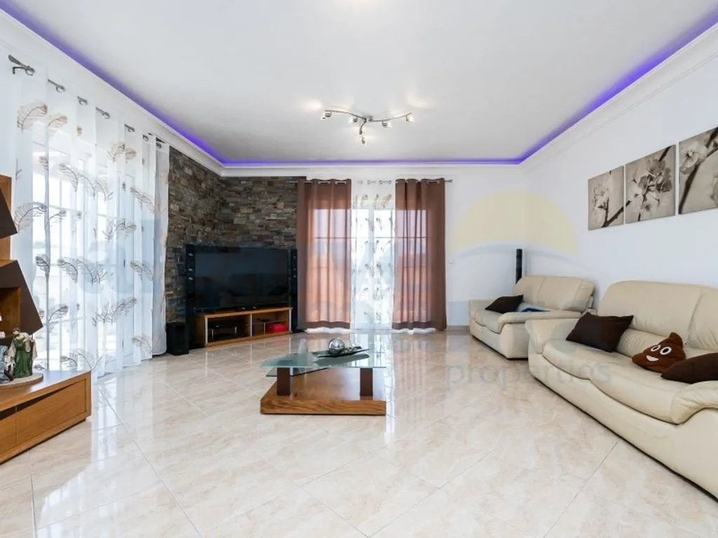 Elutuba - Detached Villa with Pool near Golf Courses, Junqueira