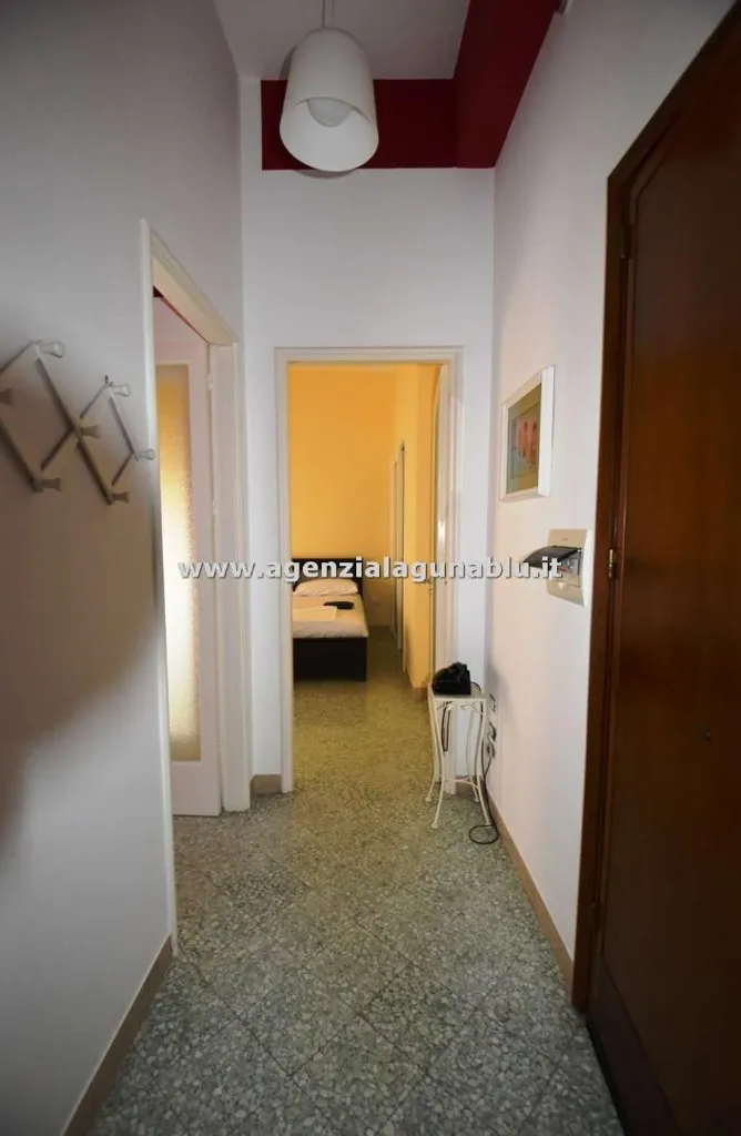 Entrée - Renovated Apartment with Balcony in Marsala