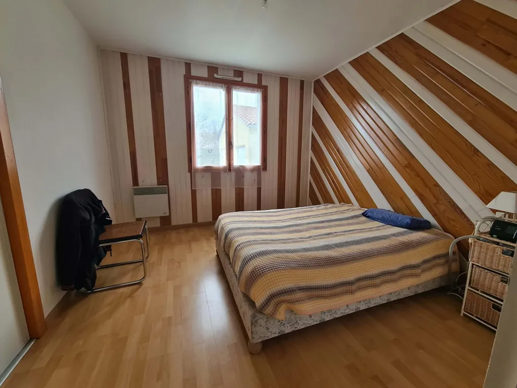 Chambres - Maison de Plain-Pied avec Garage Double près de Périgueux