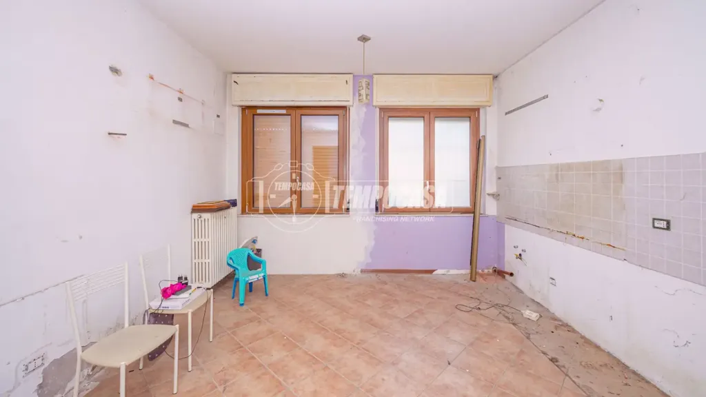 Pièces - Spacious Triplex with Balcony in Vigevano