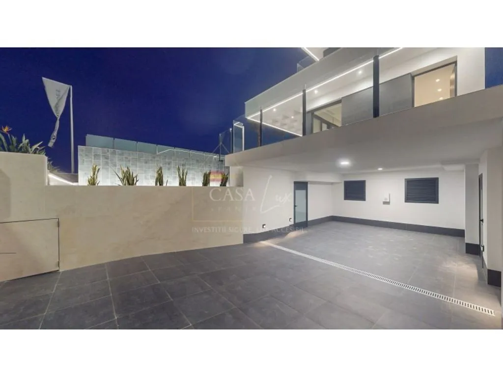 Luxury Villa with Infinity Pool in Finestrat