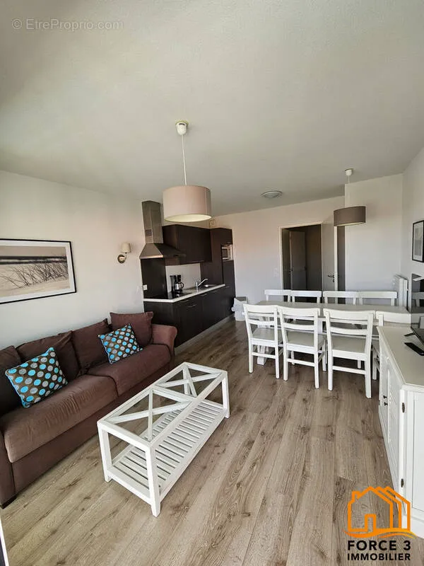 Séjour - Appartement T3 avec Terrasse et Piscine à Mimizan Plage