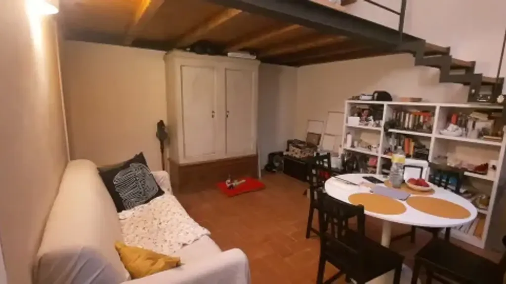 Elutuba - Rented Duplex in Historic Building, Piacenza