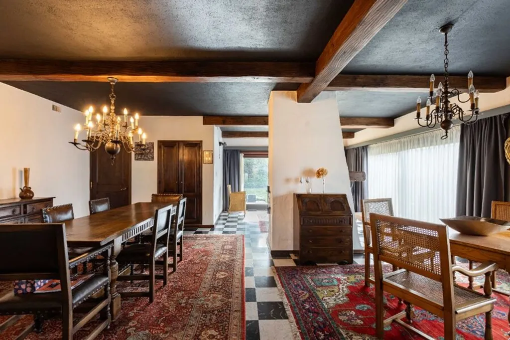 Salle à manger - Maison Individuelle à Rénover dans un Cadre Calme à Harelbeke