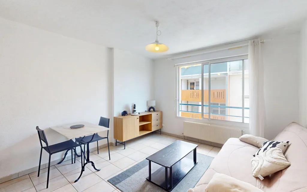 Elutuba - Studio Flat with Balcony in Bourran