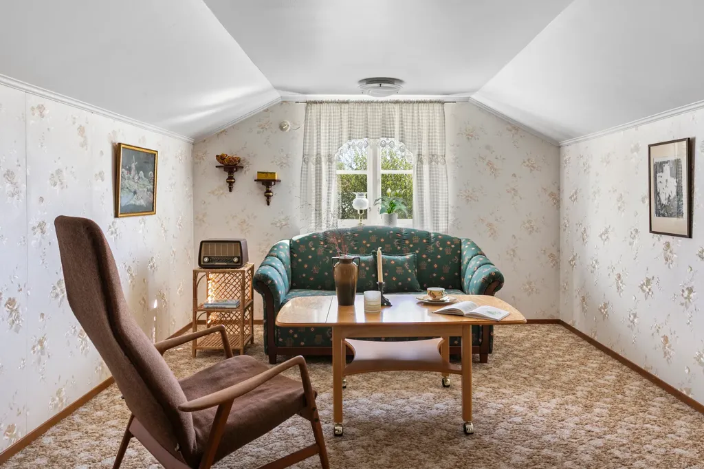 Kabinet - 1900s Villa with Garden in Veddige