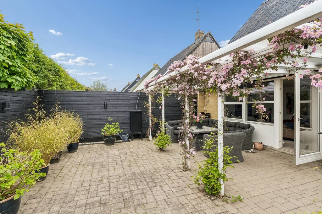 Terrasse - Villa with Øresund View in Ålsgårde