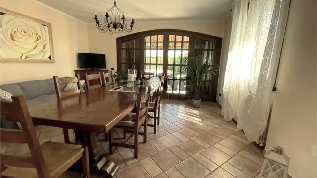 Söögituba - Trifamily Villa with Private Park in Vignola