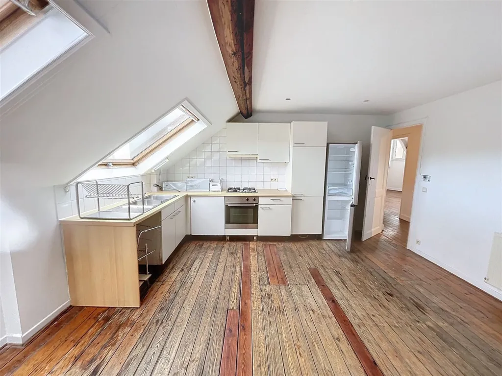 Pièces - Immeuble Mixte avec Commerces à Uccle